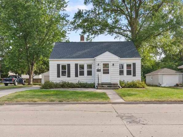 311 E Van Buren St, Washington, IA 52353