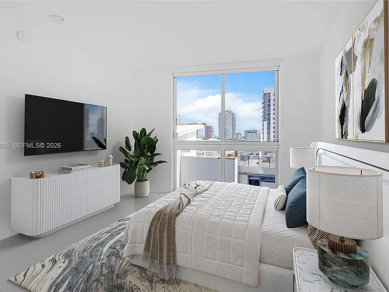 1010 SW 2nd Ave #1003 — Photo 9