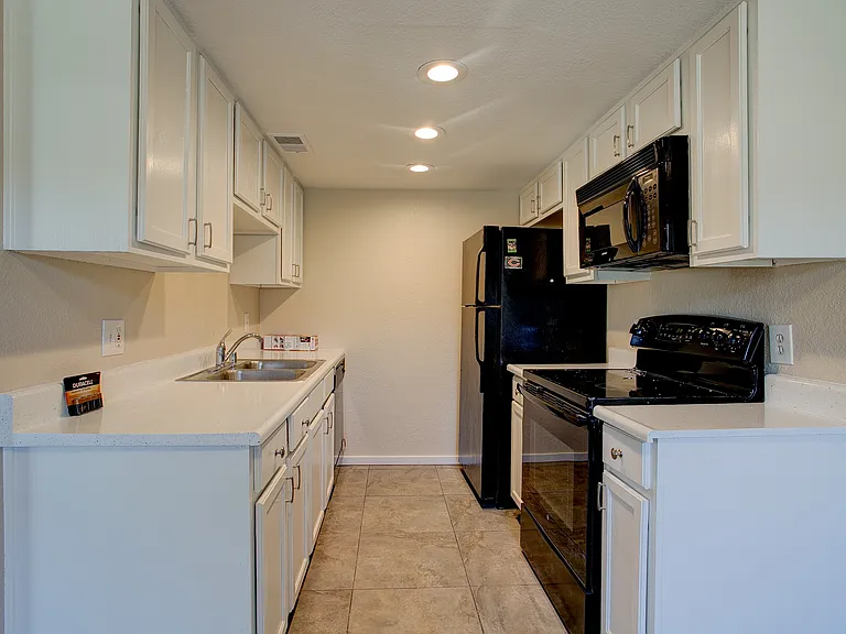 3402 N 32nd St #129 — Photo 7