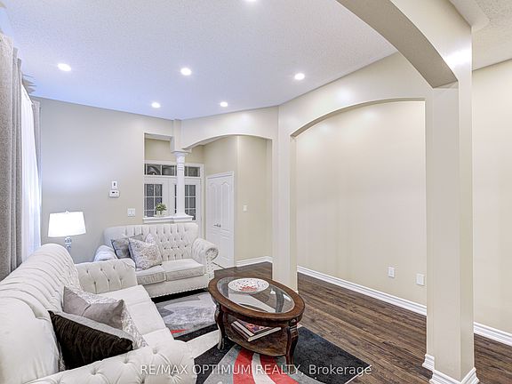 5th image of 17 Elmcrest Dr