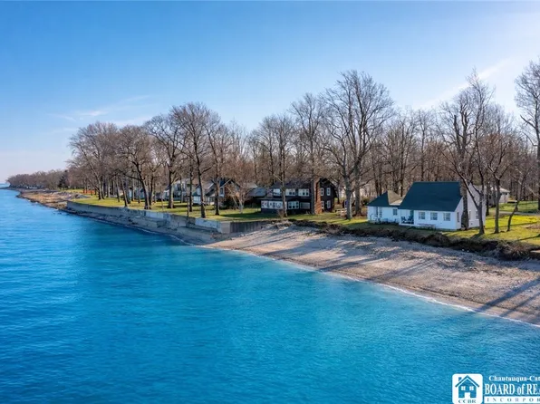 10155 Patterson Ln, Fredonia, NY 14063