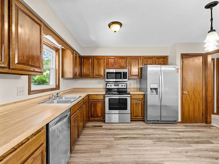 934 Welsh Ln — Photo 14