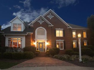 500 Boxthorne Ct, Winston Salem, NC 27106