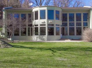 405 W 45th St, Sioux City, IA 51104