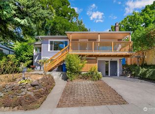3032 11th Ave W, Seattle, WA