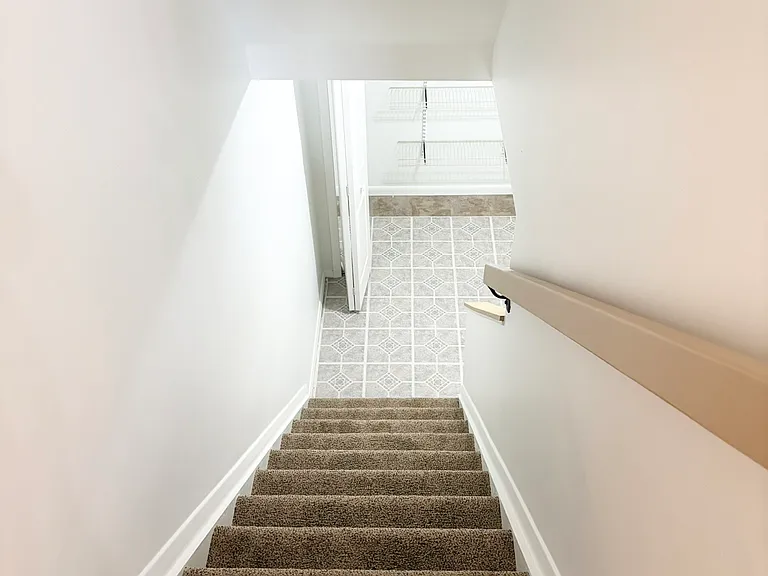 7038 Knighthood Ln — Photo 24