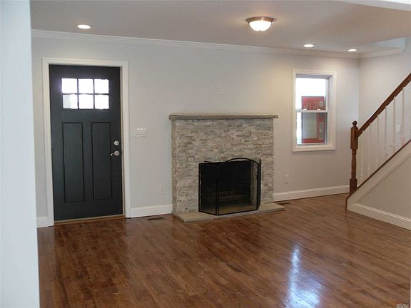 3rd image of 710 Arlington Ave