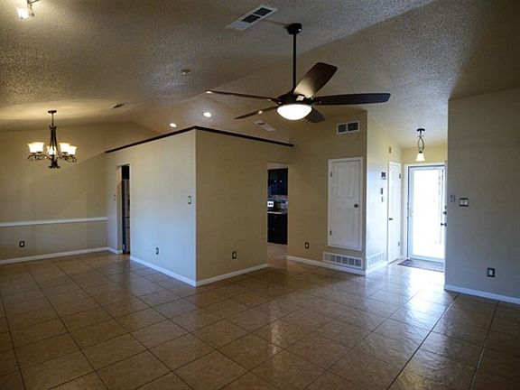 5th image of 2503 Lain Dr