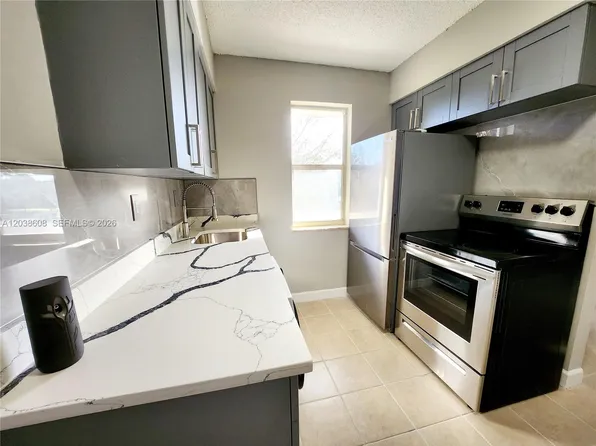 191 SW 15th St #202, Pompano Beach, FL 33060