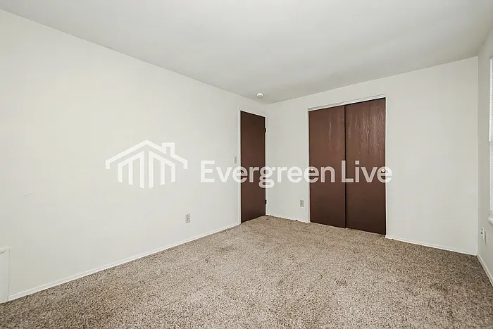 7929 Mount Hood Dr — Photo 13