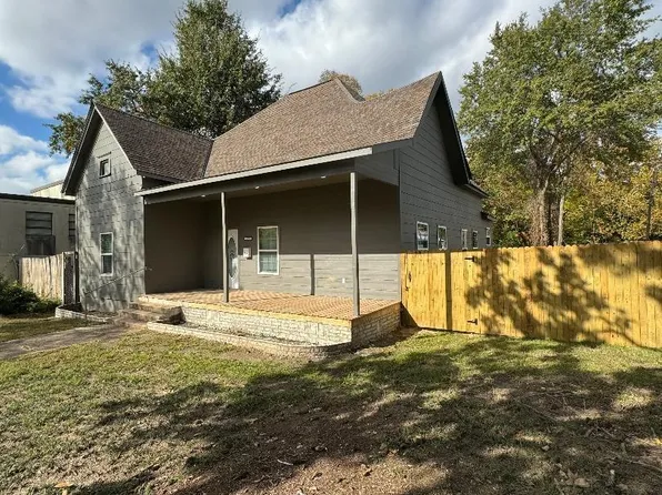 415 E 9th St, Texarkana, AR 71854