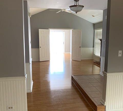 4th image of 1473 Whitman Ct