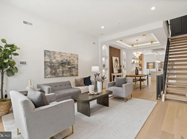 503 Winton St, Philadelphia, PA 19148