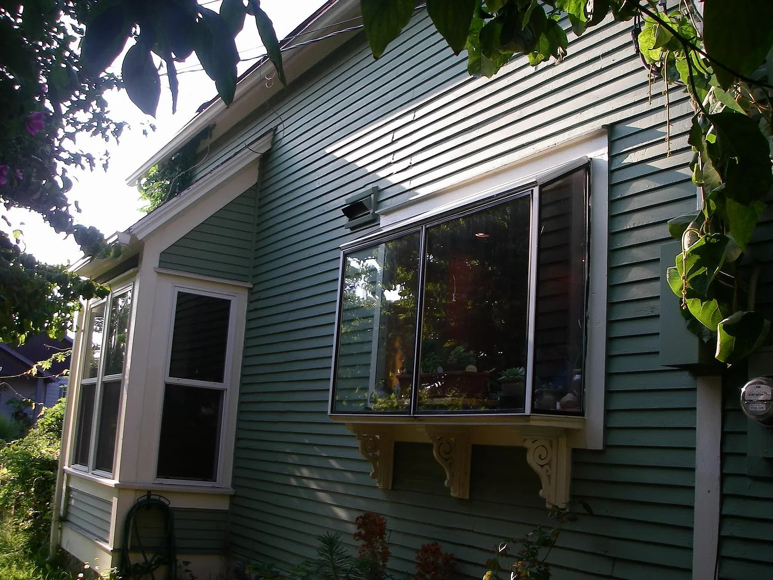 506 Edison St SE — Photo 2