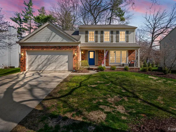 3480 Richards Way, Lake Orion, MI 48360
