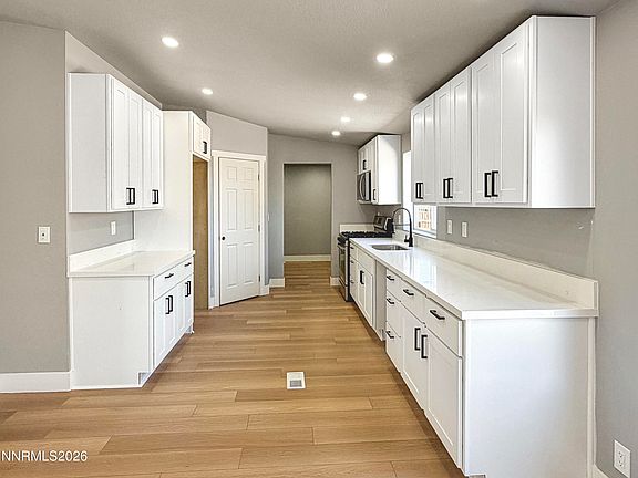 4th image of 5510 Vanessa Dr