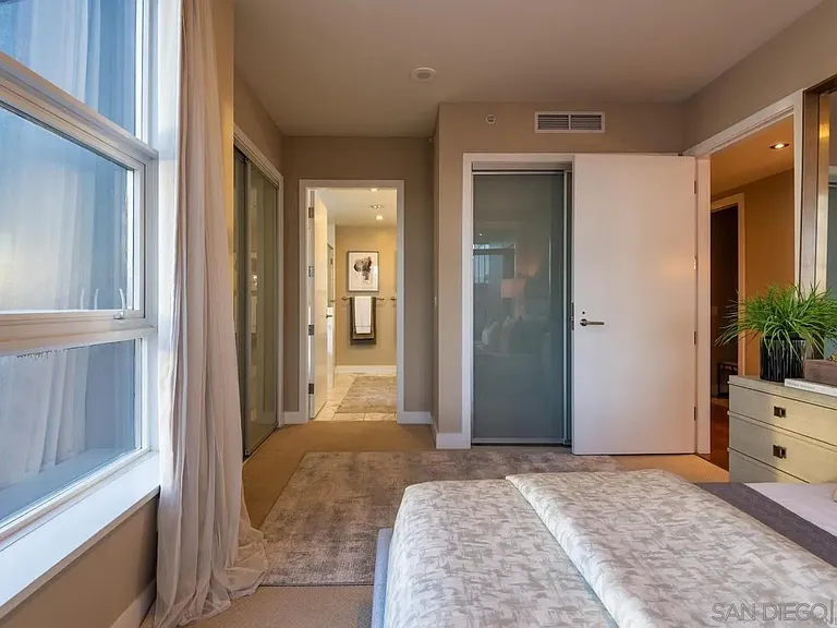 1325 Pacific Hwy #805 — Photo 15
