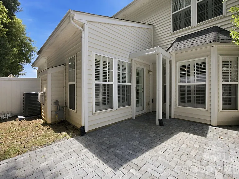 1804 Robinwood Village Dr — Photo 25