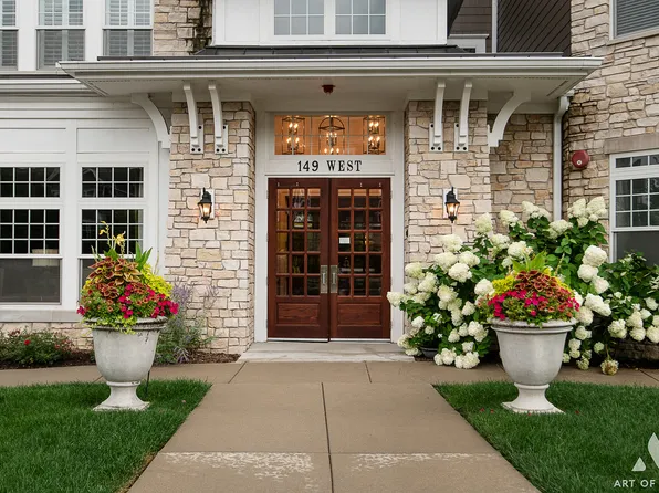 149 W Kennedy Ln #407, Hinsdale, IL 60521