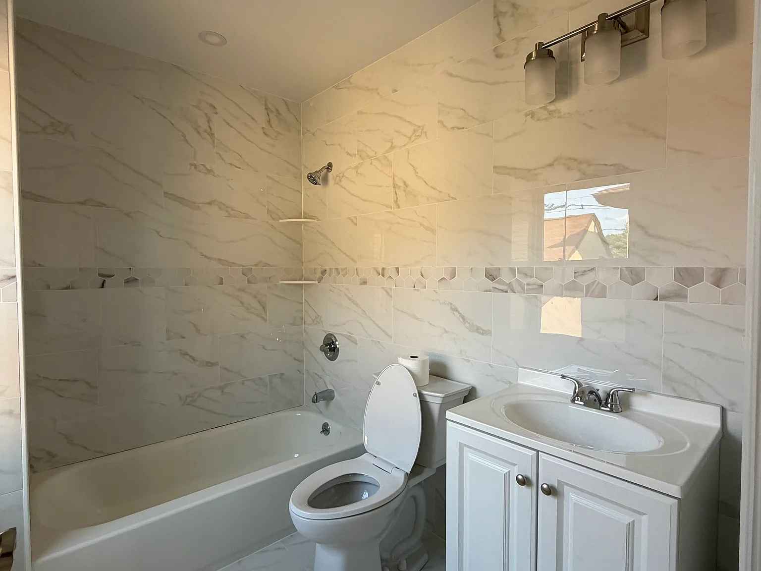 2 bed, $2,400 — Photo 2