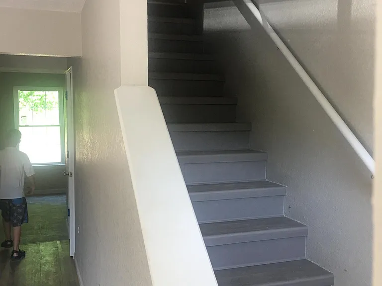 628 Maplewood Dr — Photo 3