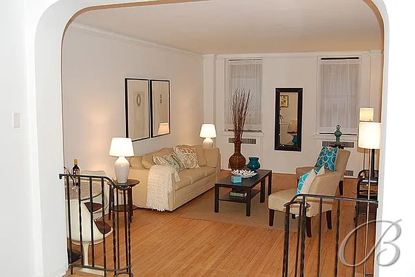 Sold by Bellmarc Realty | media 6