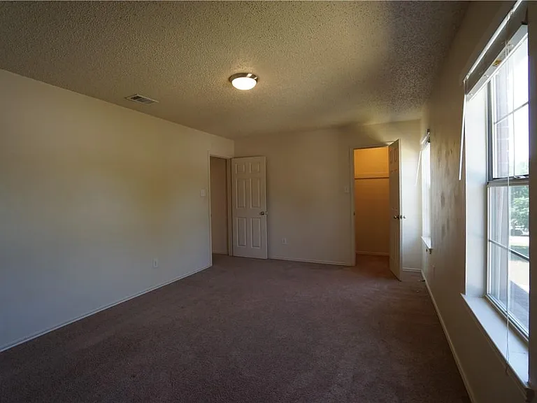 112 Creekside Dr — Photo 8