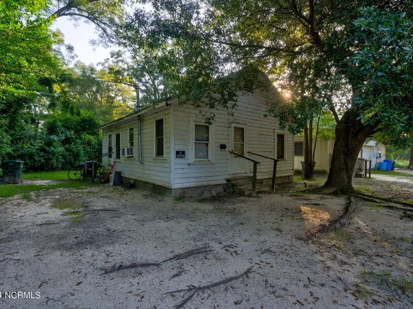 614 McNair Avenue, Laurinburg, NC 28352