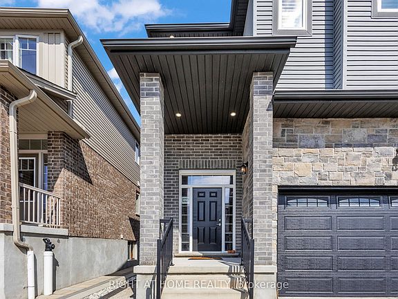 5th image of 321 Carriage Way