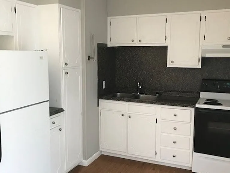 1463 Cora Ln — Photo 8