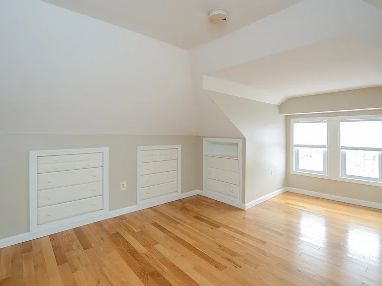 32 Gilman St #2 — Photo 5