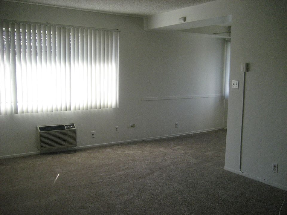 1st image of 328 N 1st St APT B