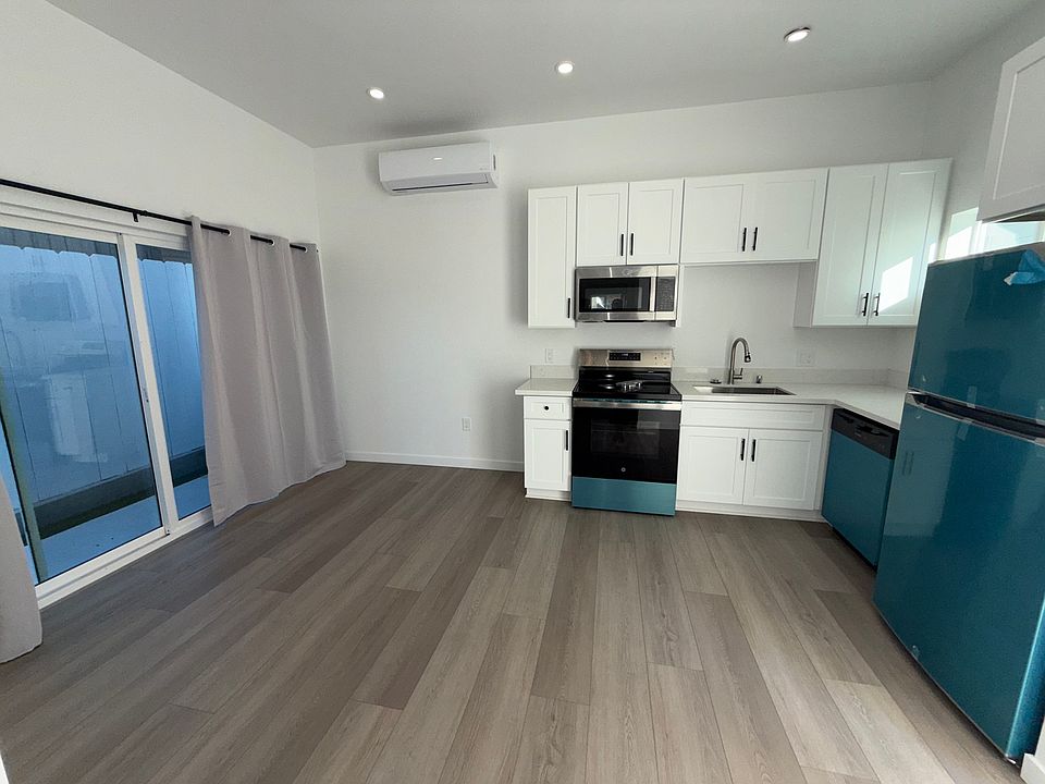 1st image of 1202 Gertrude St #4