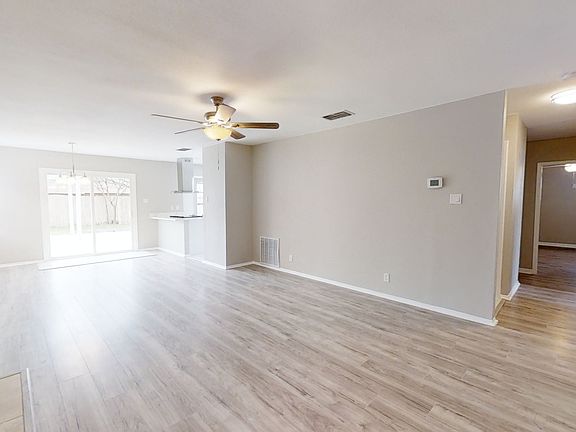 5th image of 9426 Valley Bend