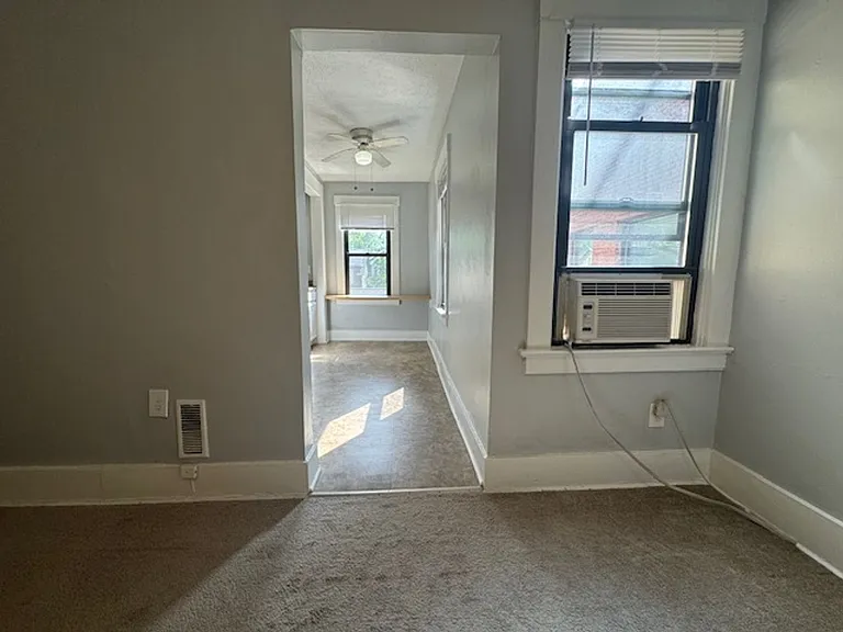 941-943 St. James Street — Photo 6