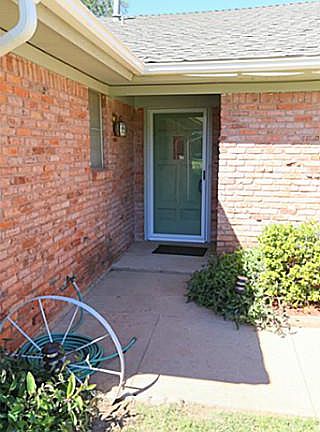 2nd image of 1614 Delwood Dr