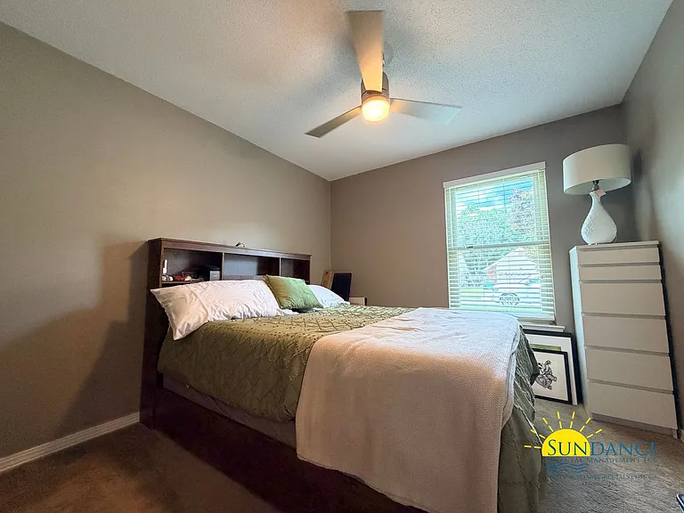 541 E Timberlake Dr — Photo 17