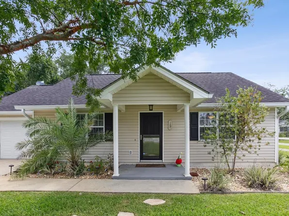 107 Shamrock Ave, Jesup, GA 31545
