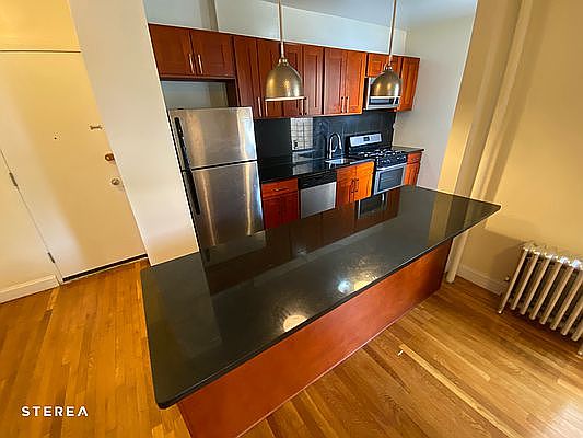 3rd image of 3706 69th St APT 6I