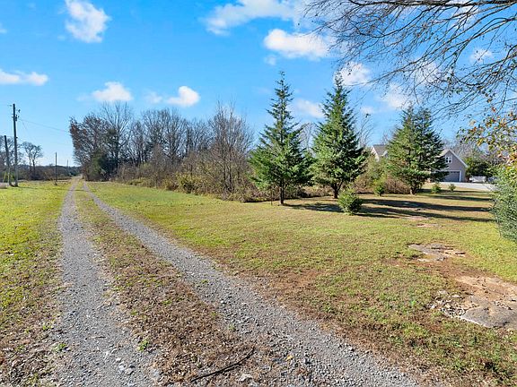 4th image of 7787 Lowe Christiana Rd