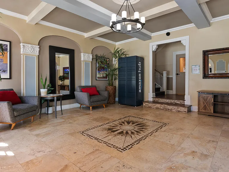 Brookmore - Leasing Office