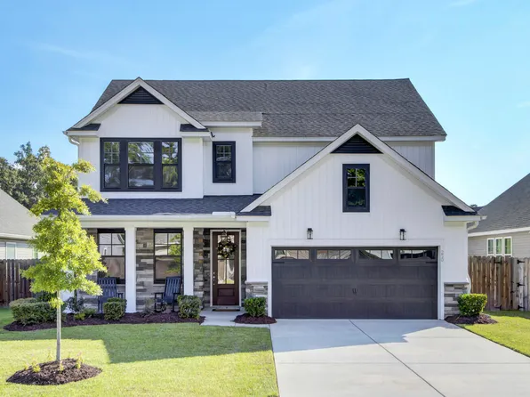 250 Whirlaway Dr, Moncks Corner, SC 29461