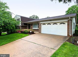 1108 Maple Ave E, Vienna, VA 22180