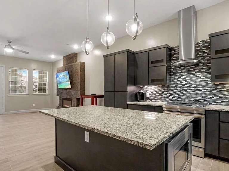 313 Vin Raliuga Ct — Photo 9