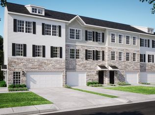 264 Macoun Dr #1, Glassboro, NJ 08028