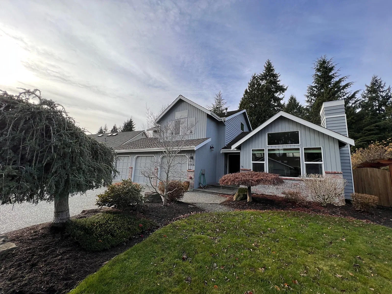 4 bed, 2166 sqft, $2,950 — Photo 2