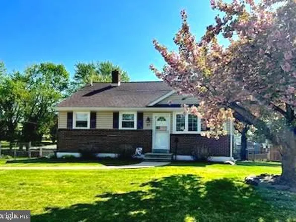 57 Scarlet Ave, Aston, PA 19014