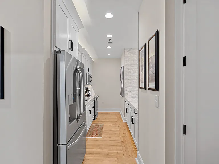 310 Arlington Ave #205 — Photo 6
