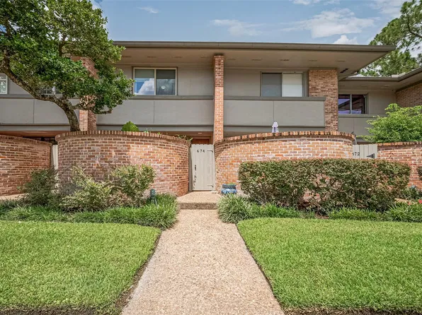 674 S Ripple Creek Dr, Houston, TX 77057