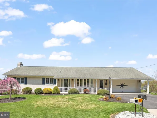 22 Northview Dr, Hanover, PA 17331
